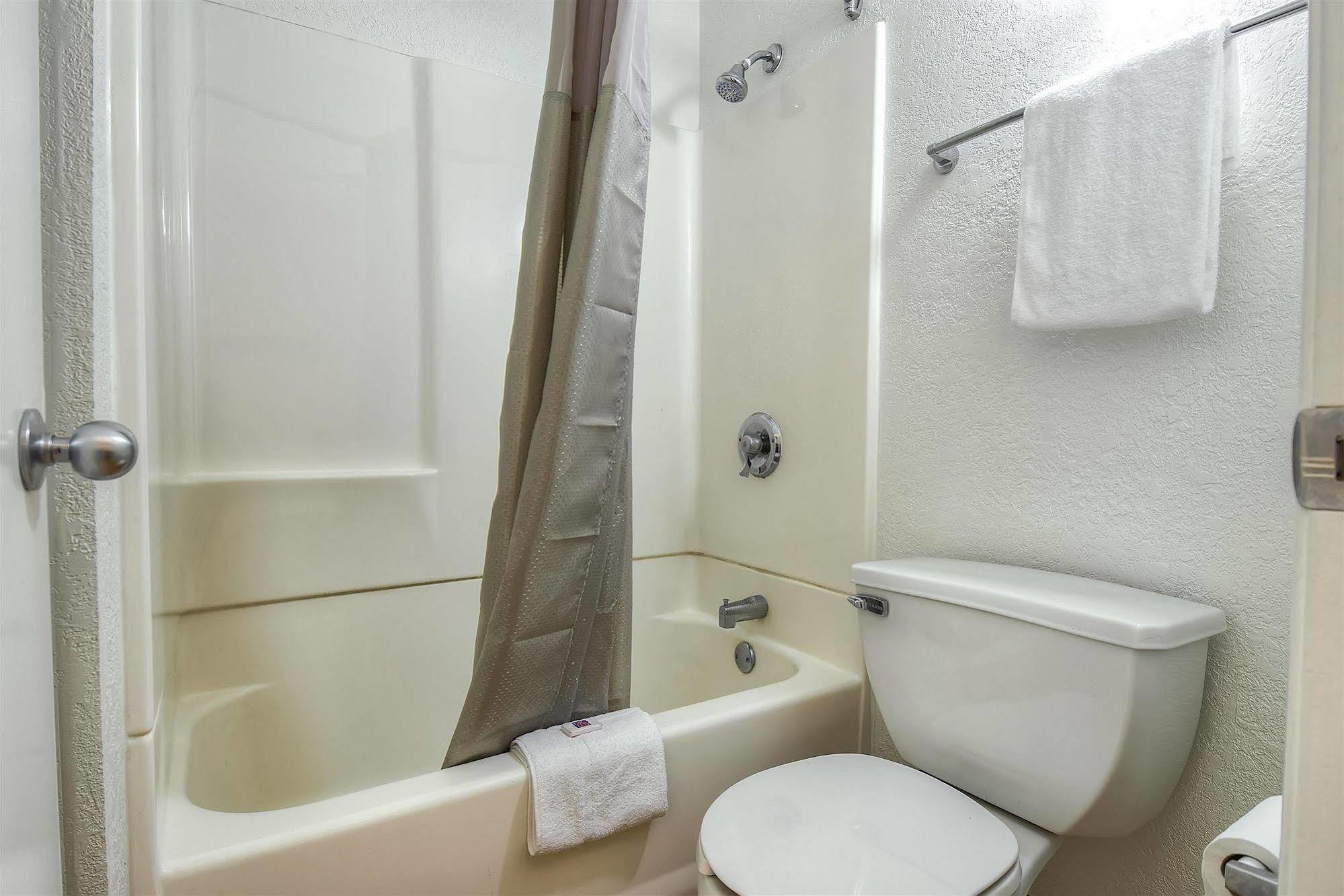 Motel 6-Norwalk, Ca - Los Angeles Luaran gambar