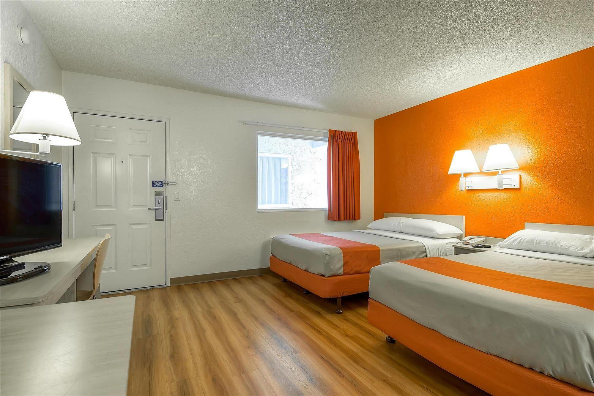 Motel 6-Norwalk, Ca - Los Angeles Luaran gambar