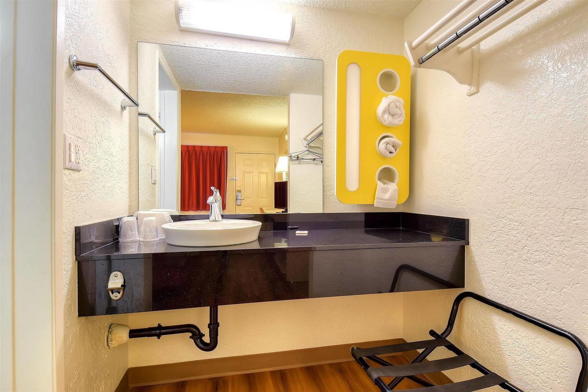 Motel 6-Norwalk, Ca - Los Angeles Luaran gambar